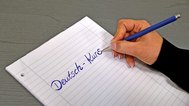 Block mit Text: "Deutsch-Kurs"